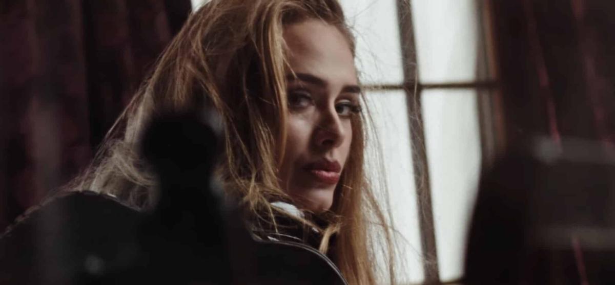Adele – «Easy On Me»