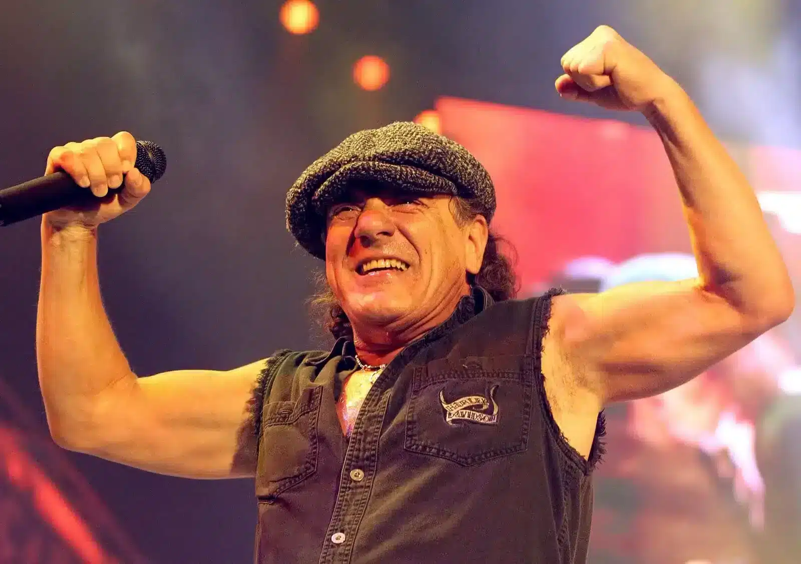AC/DC aviva la llama de una gira en 2024 "se barajan más fechas en