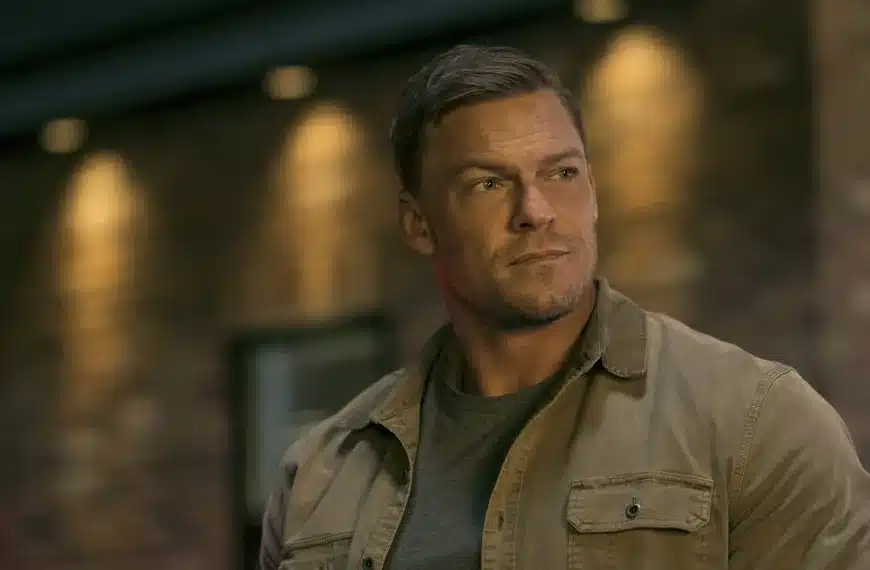 Alan Ritchson en Reacher