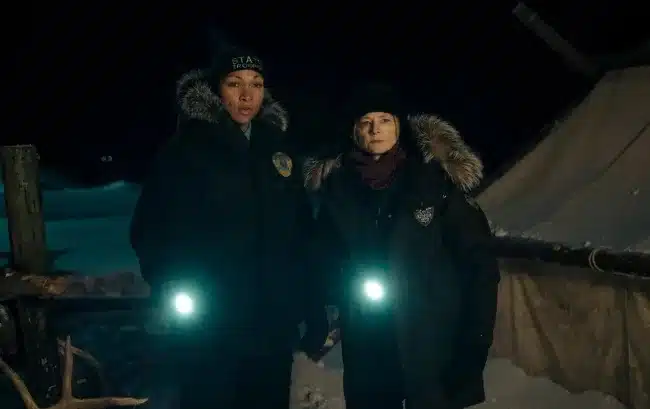 Kali Reis y Jodie Foster en True Detective Noche Polar