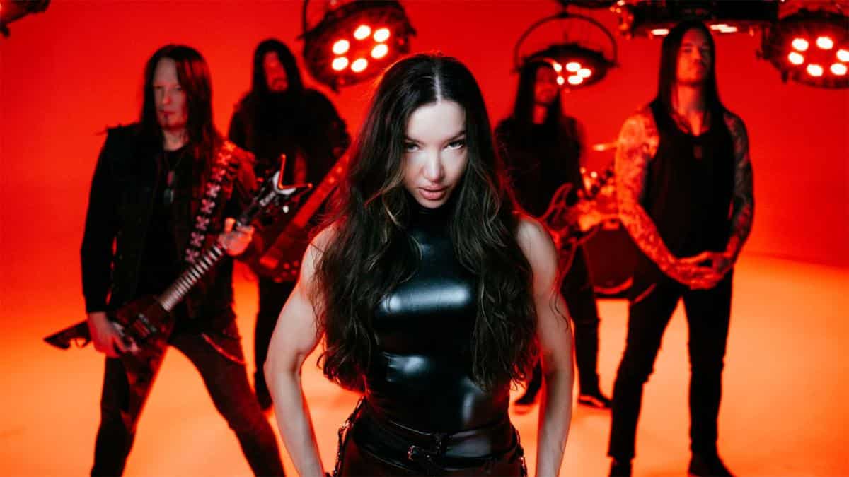 Arch Enemy con su nueva cantante, Lauren Hart